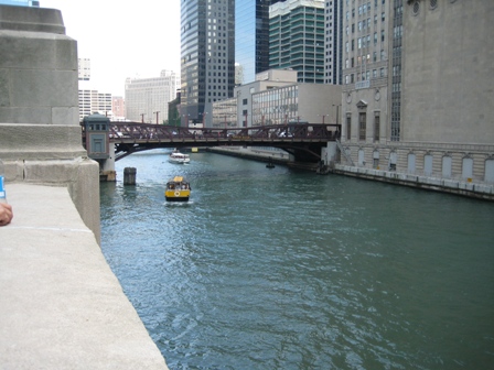 シカゴの運河風景